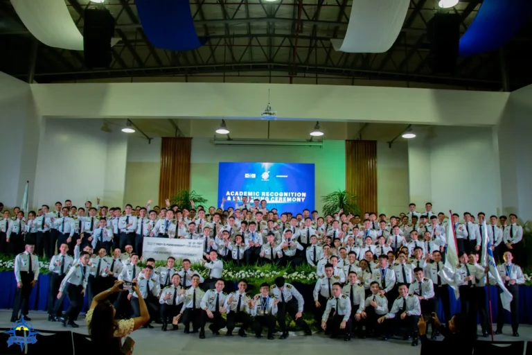 Batch Regalleos' Last Dance in the Academy - Group Picture